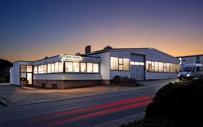 Entwicklung der pro move GmbH als inklusives CNC‑Fertigungsunternehmen mit Fokus auf Wachstum, Teamarbeit und sozialer Verantwortung